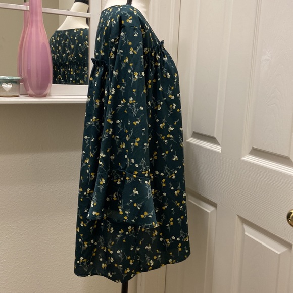 Weekend Suzanne Betro Women’s Tunic - Picture 4 of 7